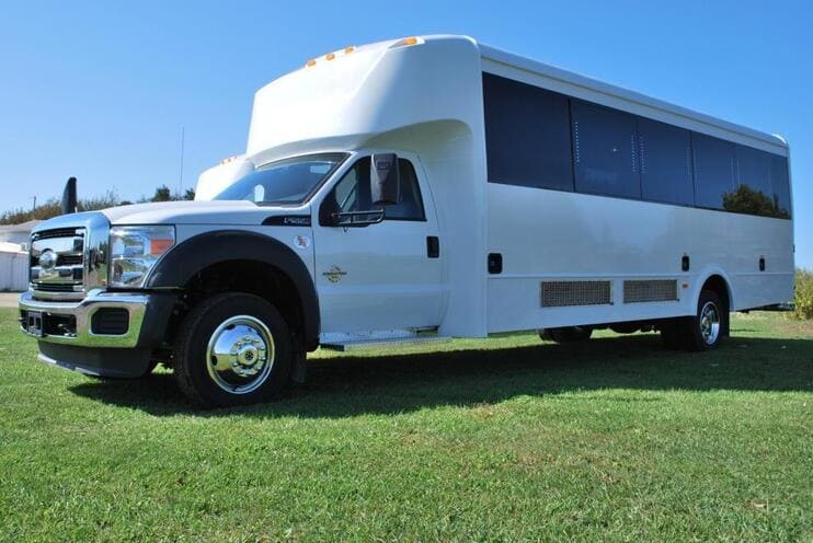New Orleans 15-35 Passenger Minibuses